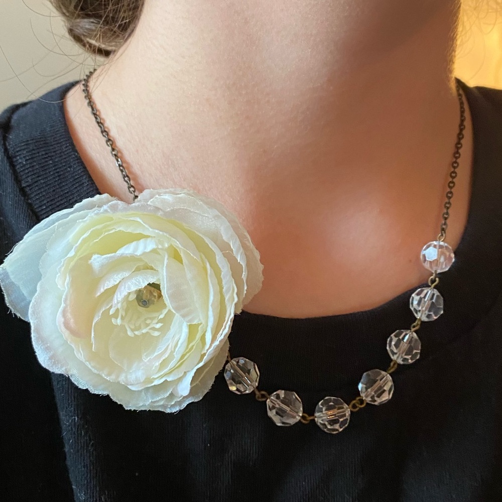 White Silk Flower + Swarovski Pearls and Crystal Necklace - Etsy - Picture 3 of 7